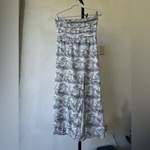 Valija Gray and White Dress